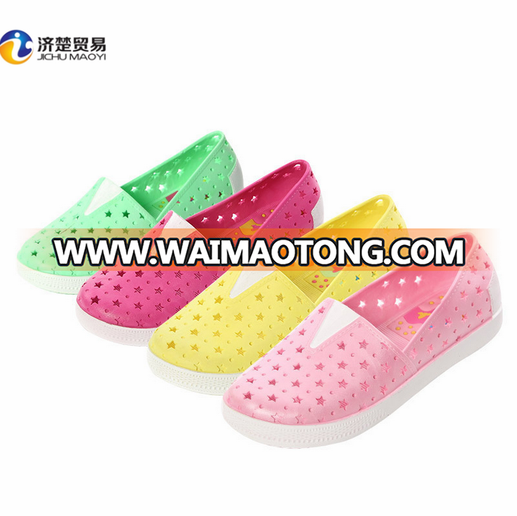 Outdoor slippery hollow beach hole shoes flat breathable women cool slippers